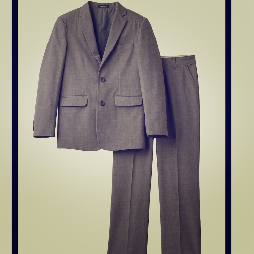 Chaps 2-piece classic suit